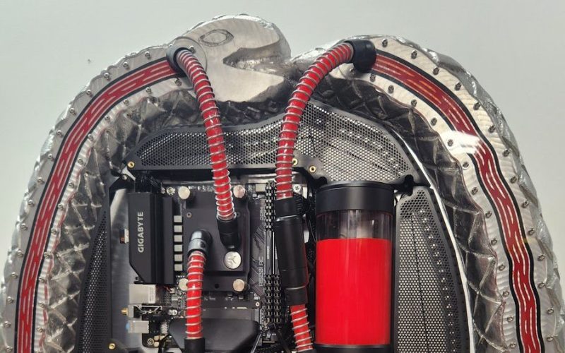 massive-aluminum-snake-casting-becomes-water-cooling-loop-for-pc
