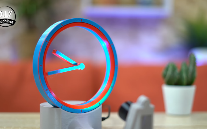 shadow-clock-shows-the-time-on-the-wall