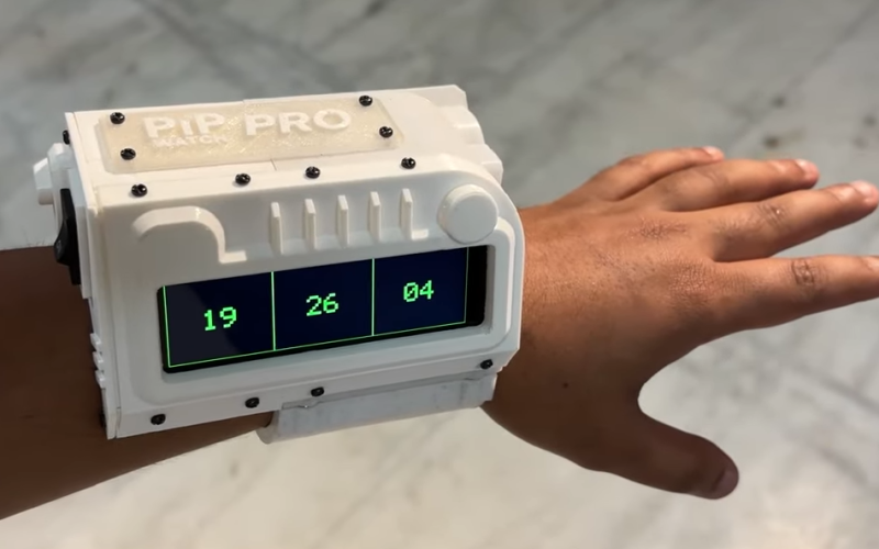 build-your-own-pip-boy-styled-watch
