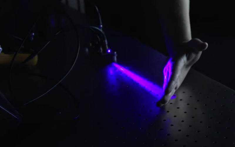 driving-a-laser-at-200-volts-for-nanoseconds