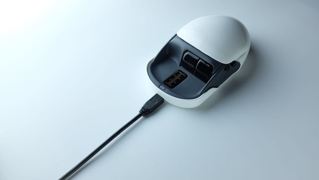 tmouse-is-a-deformable-mouse-that-gives-two-grip-methods