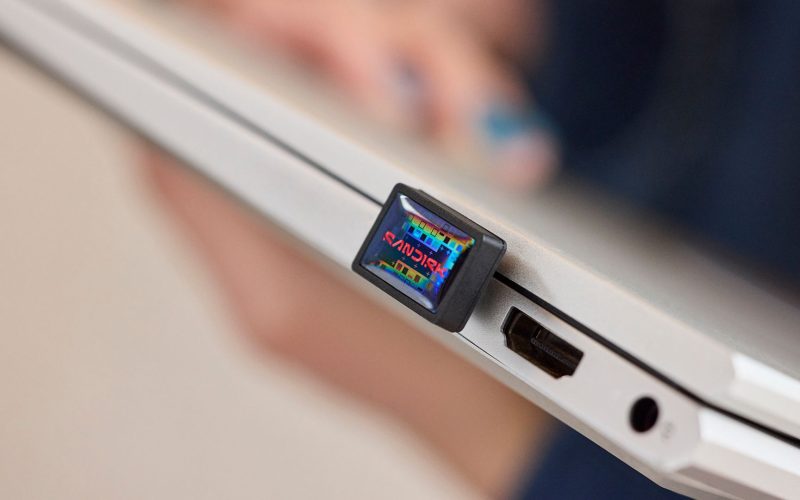 sandisk’s-ridiculously-tiny-1tb-usb-c-drive-can-be-left-in-your-laptop