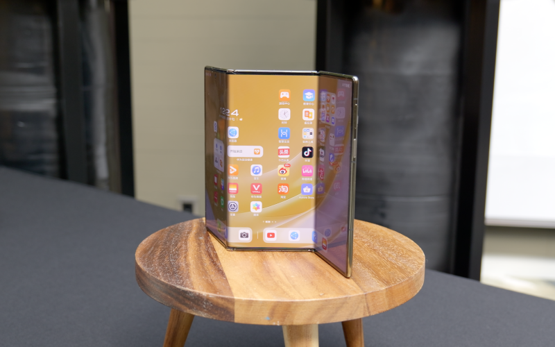 samsung’s-long-awaited-trifold-might-get-a-reveal-next-month