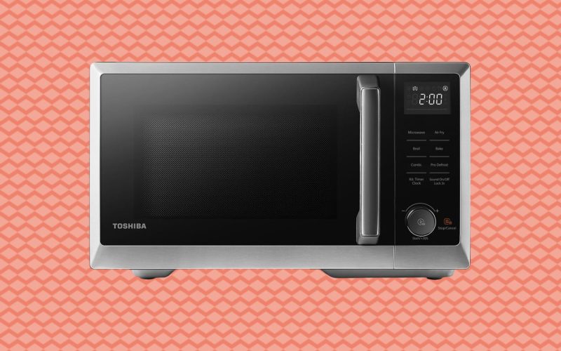 this-5-in-1-microwave-is-the-ultimate-money-and-space-saving-kitchen-gadget