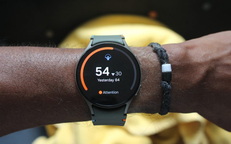 samsung’s-galaxy-watch-sees-a-rare-half-price-discount-for-black-friday