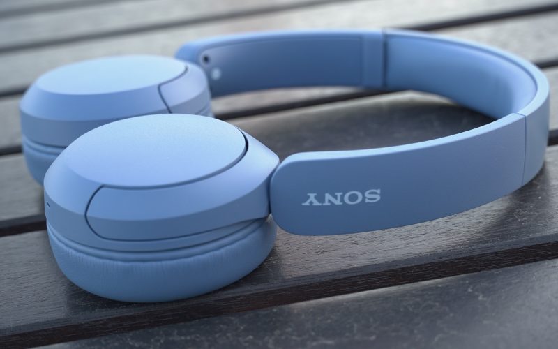 sony’s-wireless-on-ears-are-sensationally-low-for-black-friday