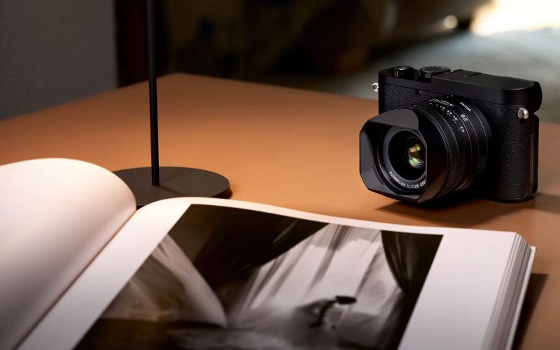 gaze-upon-leica’s-stunning-$8000-monochrome-camera