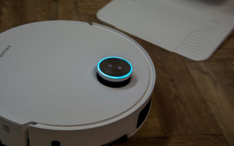 dreame’s-five-star-robot-vacuum-is-nearly-50%-off-for-black-friday