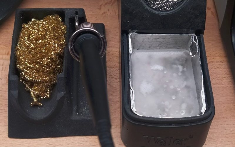 preventing-a-mess-with-the-weller-wdc-solder-containment-pocket