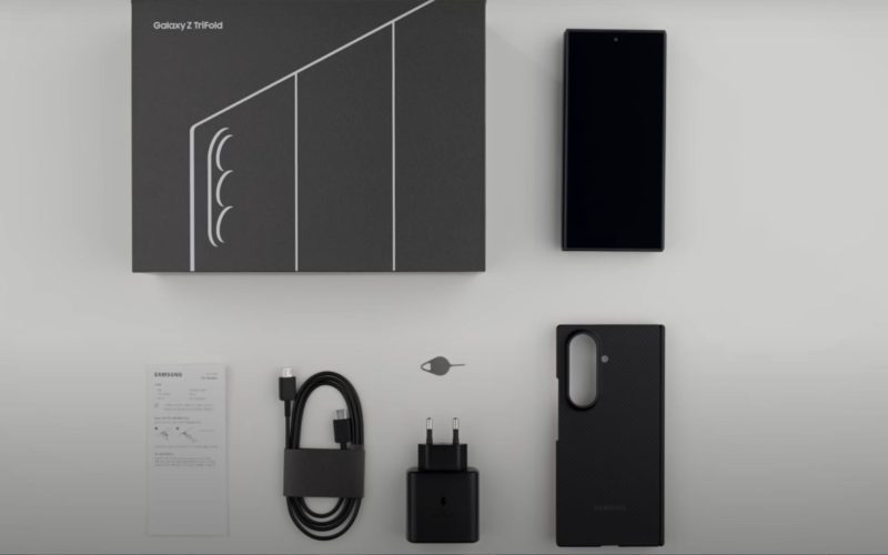 this-galaxy-z-trifold-unboxing-gives-us-a-few-surprises